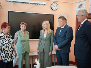 Ирина Яровая инициировала создание на Камчатке программы заботы о здоровье ребенка в школе 2