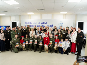 &laquo;Вы &mdash; герои, вы для нас пример&raquo;: Ирина Яровая встретилась с ветеранами СВО на Камчатке 8