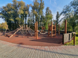 На Камчатке строителей Елизовского парка заставили исправлять брак