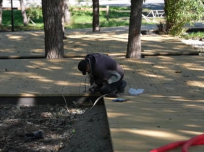 На улице Пограничной в Петропавловске-Камчатском обустраивают новую прогулочную зону