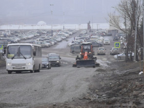 В столице Камчатки отсыпали щебнем проблемную дорогу на Ленинской
